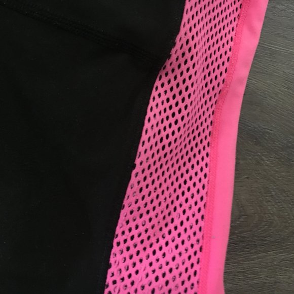 Victoria's Secret Cropped Leggings (Small) - Picture 3 of 3
